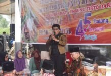 Ketua DPRD BU dan Ketua TP-PKK Hadiri Ulang Tahun Desa Padang Jaya ke-45