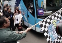 Gus Men Yaqut Lepas 30 Bus Mudik Gratis Kemenag