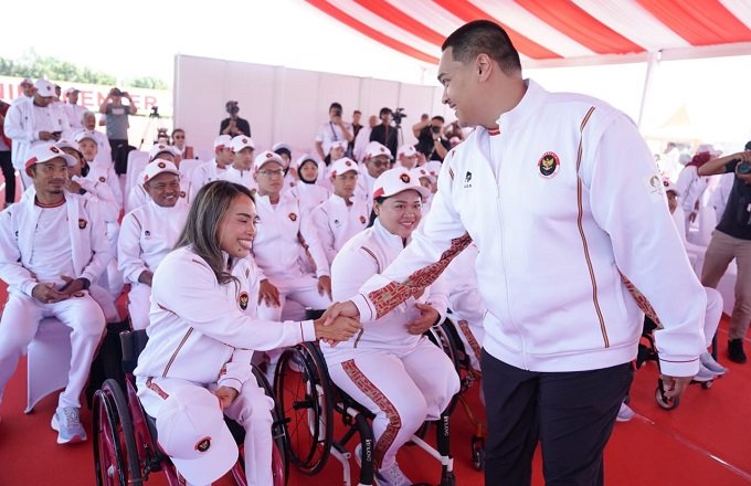 7648Menpora-Dito-Kukuhkan-dan-Lepas-Kontingen-Indonesia-ke-Paralimpiade-2024-Paris