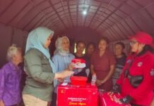 Kemensos Salurkan Bantuan Logistik bagi Warga Terdampak Bencana Tanah Bergerak di Trenggalek