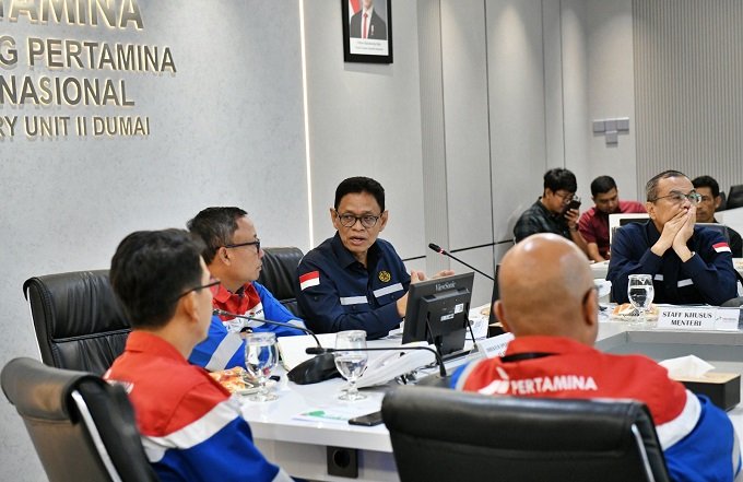 arsip-berita-jelang-implementasi-b40-di-2025-wamen-esdm-pantau-kesiapan-kilang-pertamina--ojivzho