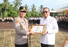 Kapolda Bengkulu Berikan Penghargaan pada Pemenang Lomba Kebersihan Mako dan Kesenian Dhol 2024