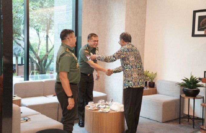 kementerian-pu-dan-tni-ad-perkuat-kerja-sama-infrastruktur-nasional-WhatsApp Image 2025-03-03 at 12.08.27