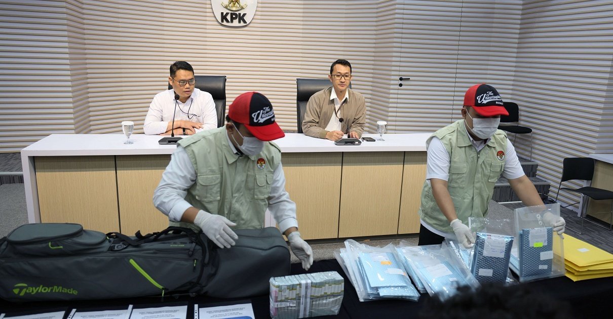 KPK-Tetapkan-5-Tersangka-Korupsi-Pengadaan-Mesin-EDC-di-BRI-image_large