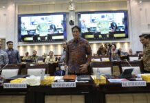 Menkeu Optimalkan DJBC dan DJP untuk Berantas Impor Pakaian Ilegal