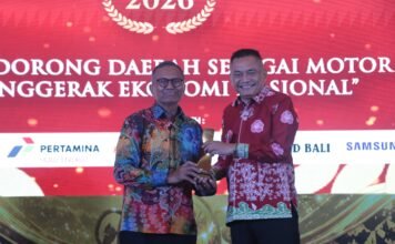 Jelang HUT Kabupaten Bengkulu Tengah Ke-18, Bupati Rachmat Riyanto Terima Penghargaan Nasional Disway Top Regional Leader